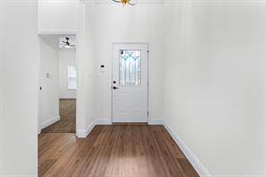 4507 Metropolitan Avenue - Photo 3