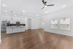 4507 Metropolitan Avenue - Photo 6