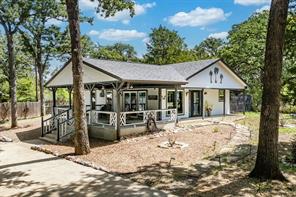 138 Wildgrove Drive - Photo 1