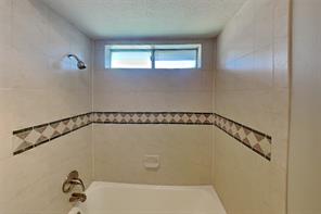 1944 Chesham Drive - Photo 17