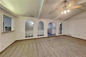 1944 Chesham Drive - Photo 3