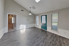 1944 Chesham Drive - Photo 6