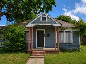 917 E Pulaski Street - Photo 1