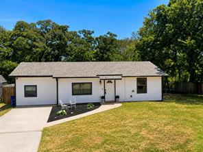 104 Lynn Drive - Photo 1