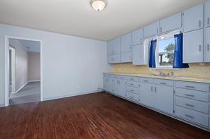 611 N Richard Avenue - Photo 14
