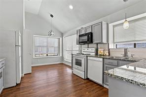 6813 Hickory Creek - Photo 13