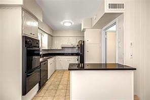 5835 E University Boulevard - Photo 13