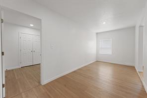 702 Lowe Drive - Photo 10