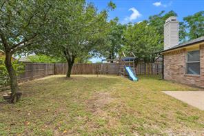 702 Lowe Drive - Photo 17
