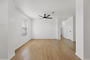 702 Lowe Drive - Photo 4