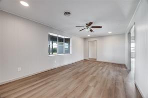 226 Glen Meadows Drive - Photo 11