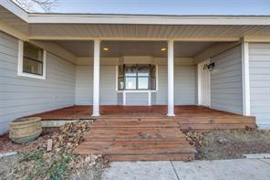 226 Glen Meadows Drive - Photo 2