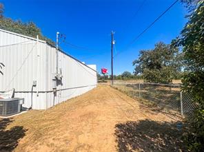 1833 W Highway 199 - Photo 5