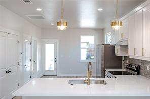 2231 Denison Street - Photo 4