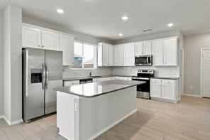 944 Ravenwood Lane - Photo 1
