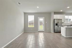 944 Ravenwood Lane - Photo 11