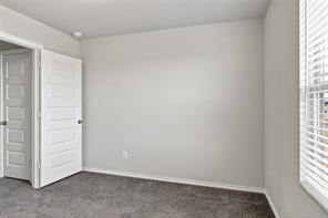 944 Ravenwood Lane - Photo 37