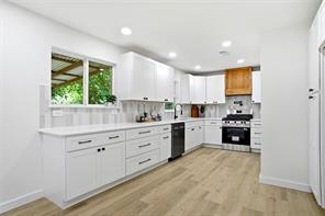 321 NW Wintercrest Road - Photo 6