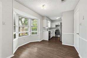5907 Cedar Ridge Drive - Photo 11