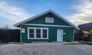 5025 E Lancaster Avenue - Photo 1