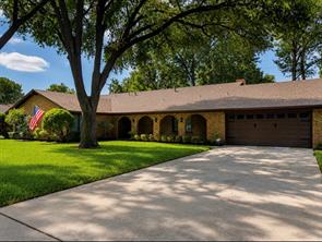 705 Magnolia Street - Photo 1