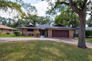 1010 Kiowa Drive W - Photo 2