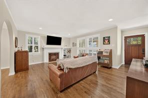 311 Paulus Avenue - Photo 6