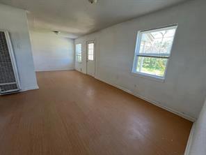 6409 Jennings Drive - Photo 2