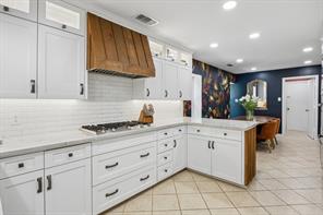 2813 Raintree Drive - Photo 5