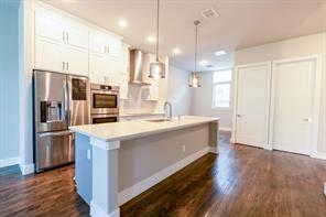 2514 Vintage Street - Photo 1