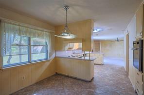 7601 Trimble Drive - Photo 12