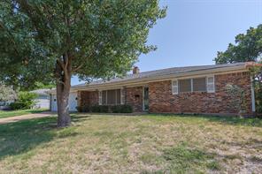 7601 Trimble Drive - Photo 2