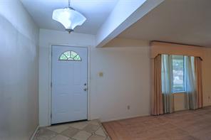 7601 Trimble Drive - Photo 4