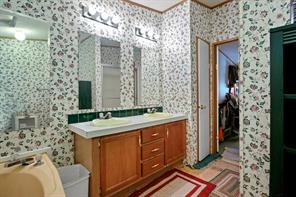 1381 COUNTY ROAD 1763 - Photo 31