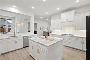 2837 Midlake Drive - Photo 18