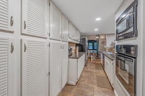 727 Callender Lake Drive - Photo 32