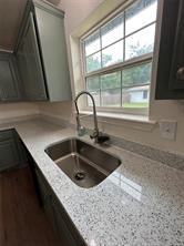 1325 E Jones Street - Photo 5