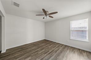 2724 Sarah Street - Photo 16