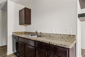 2724 Sarah Street - Photo 17