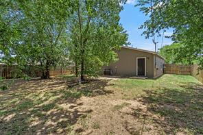 2724 Sarah Street - Photo 19