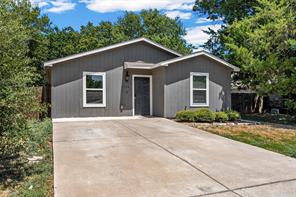2724 Sarah Street - Photo 2