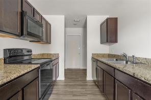 2724 Sarah Street - Photo 8