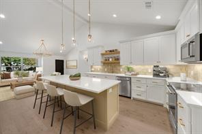 833 N Bailey Avenue - Photo 1