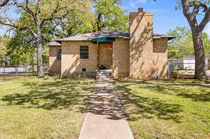 201 E 3rd Street - Photo 1