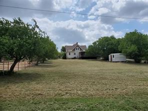 301 N Pettit - Photo 1
