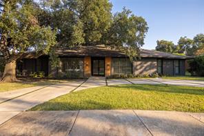 7336 Lakehurst Avenue - Photo 1