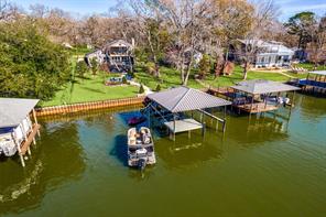 150 Bayside Circle - Photo 1
