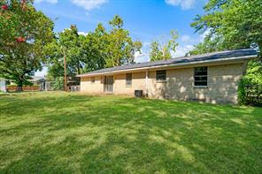 351 NE 6th - Photo 13
