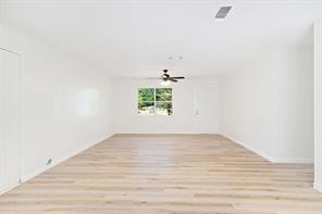 351 NE 6th - Photo 3