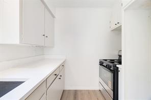 351 NE 6th - Photo 5